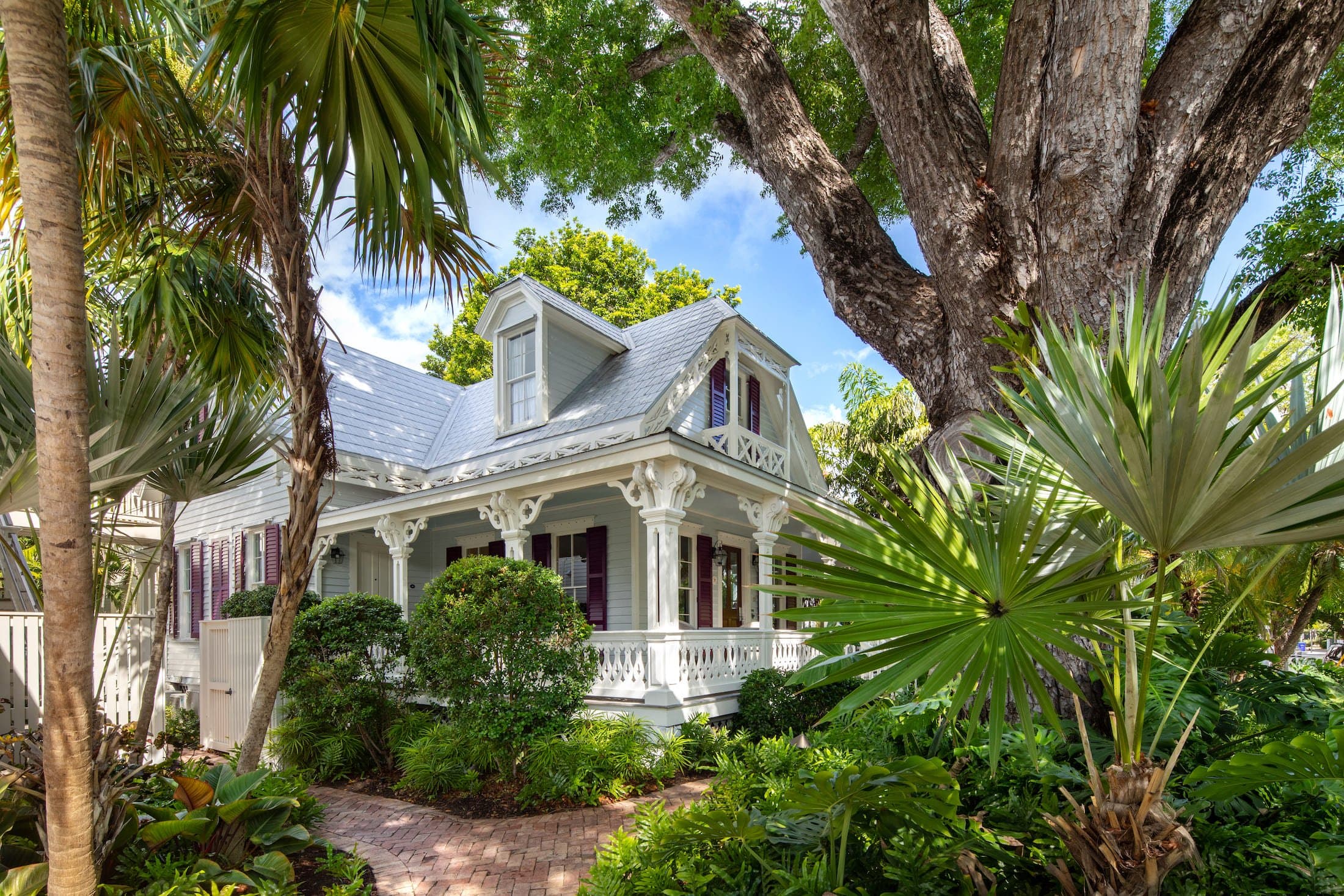 Exterior of the Marquesa Hotel