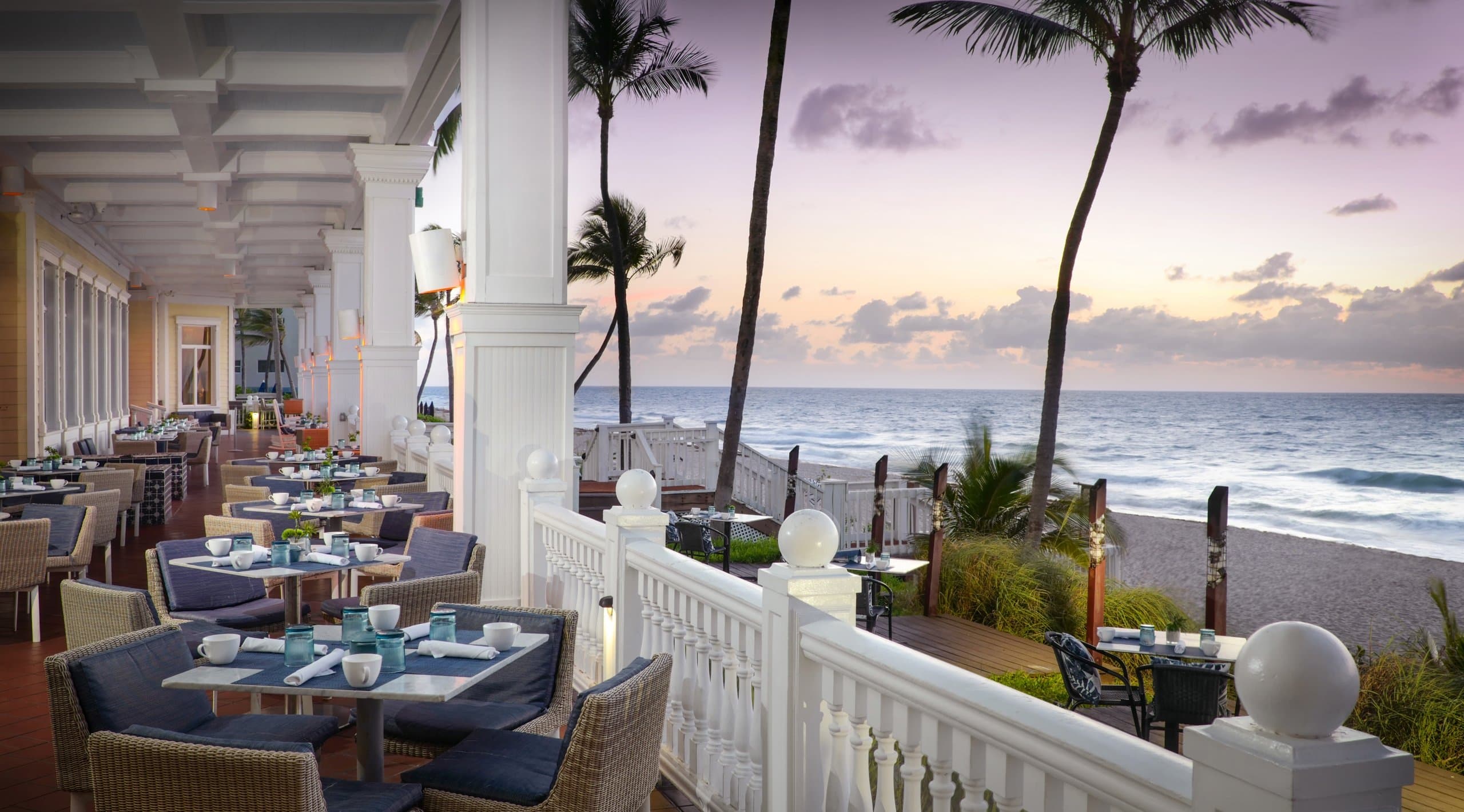 OCEAN2000's oceanfront verandah during breakfast