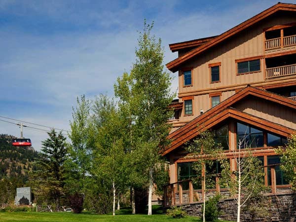 Exterior of Teton Mountain Lodge in the summer